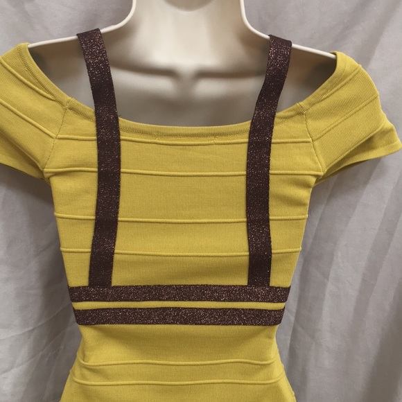 WOW Couture-Sleek and sexy cocktail dress! - Picture 4 of 4